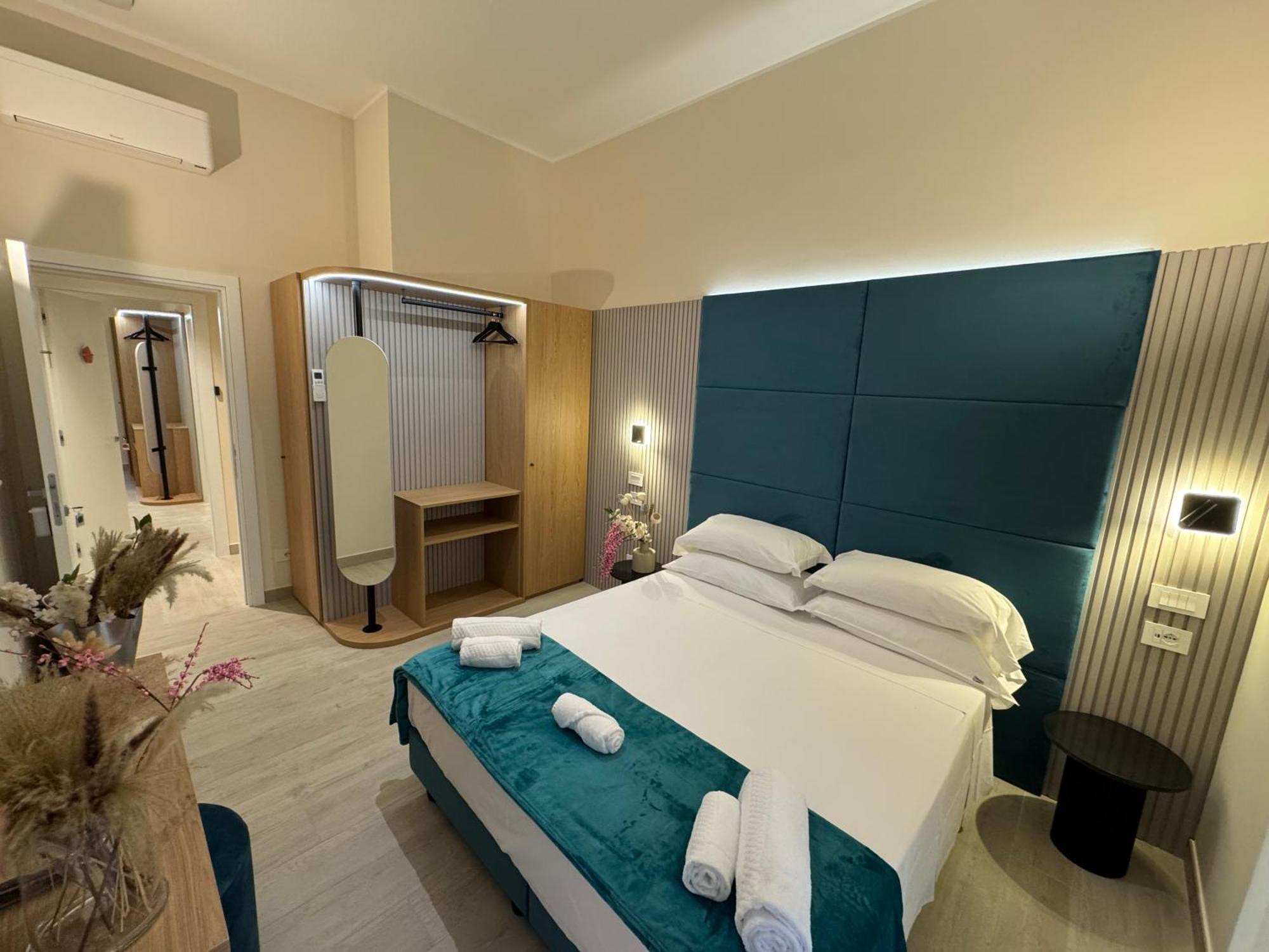Spagna Ave Bed & Breakfast Rome